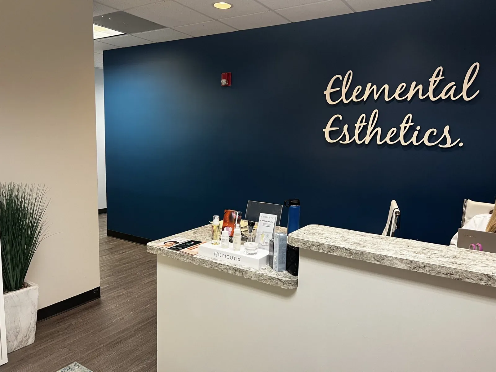 Reception at Elemental Esthetics medical spa in Creve Coeur, Missouri